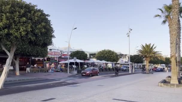 Center Busy Street Puerto Del Carmen Spain Canary Islands Sunset — Stock Video