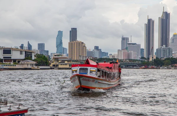 Bangkok Tayland Güneydoğu Asya Daki Chaophraya Nehri Nde Bir Ekspres — Stok fotoğraf