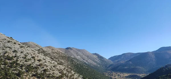 Une Belle Vue Sur Les Montagnes Avec Fond Bleu Ciel — Photo