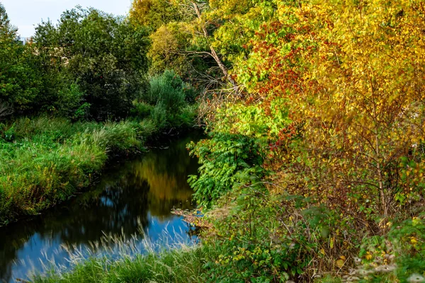 Fjellhamarelva Herbst Lorenskog Norwegen — Stockfoto