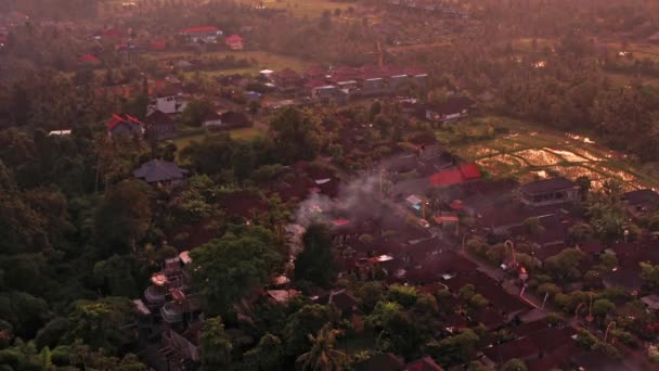 Aerial Shot Small Town Sunset Peaceful Neighbourhood — Stock Video