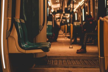 Koltuklu bir otobüs manzarası