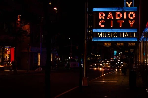 Radio City Music Hall Neon Sign Night New York City —  Fotos de Stock