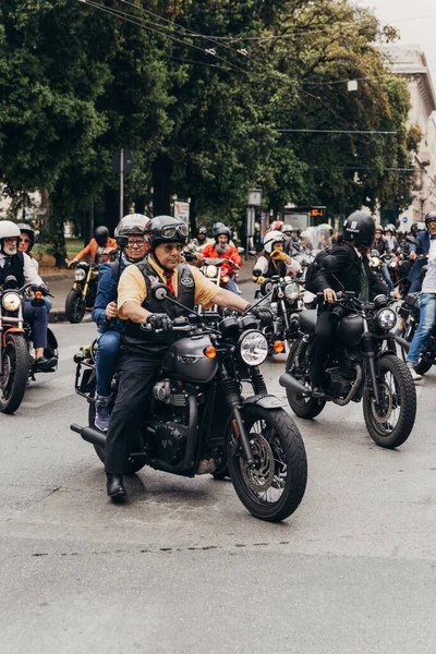 Vertical Shot Riders Distinguished Gentleman Ride Fund Raising Event Fight — Stock Photo, Image