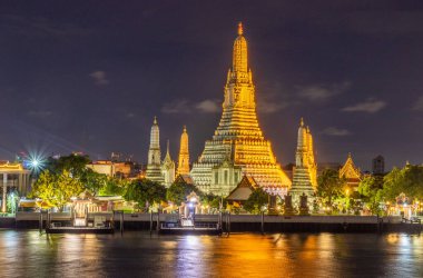 Birinci sınıf kraliyet tapınağı Bangkok, Tayland ve Güneydoğu Asya 'daki Arun' da.