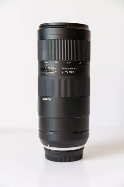 白色背景下70 210Mm Vc的达蒙品牌Lens — 图库照片