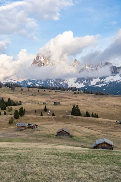 Vertical Shot Scenic Mountain Landscape Dolomites Alps Traditional Old Mountain — Stock Photo, Image
