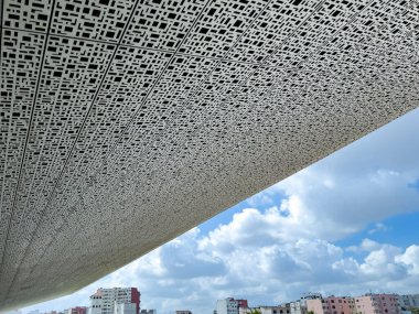 Casa voyageurs tren istasyonunun modern işareti.