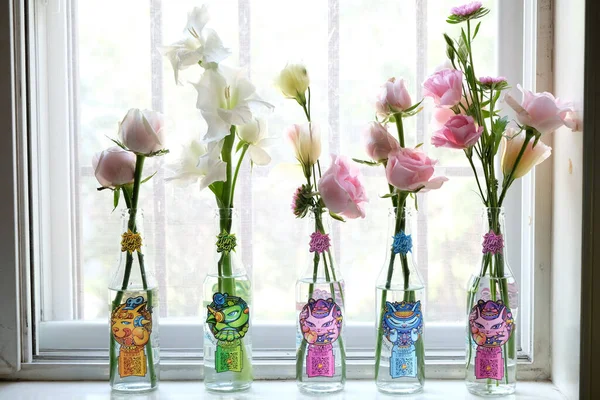White Pink Flowers Different Vases —  Fotos de Stock