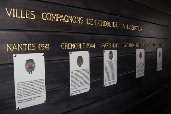 Closeup City Resistance Medals Wooden Dock Vassieux Memorial France — Zdjęcie stockowe