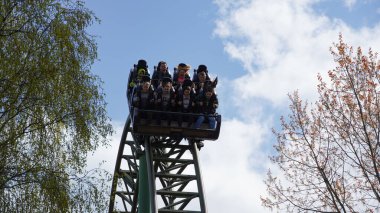 Gençler Hansapark hız treninde 