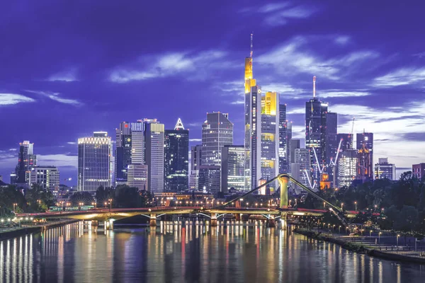 Skyline Den Moderna Staden Frankfurt Från Main River Natten — Stockfoto