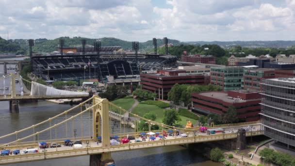 Krásný Výhled Most Andyho Warhola Nad Řekou Allegheny Pittsburghu Rušného — Stock video