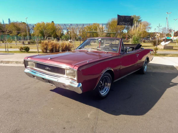 Stary Sportowy Czerwony Dodge Polara Gtx Kabriolet 1970 Dwa Drzwi — Zdjęcie stockowe