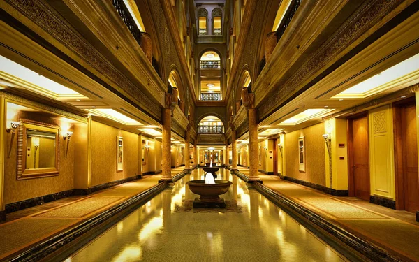 Vertical Shot Hallway Star Hotel Dubai United Arab Emirates — Stock Photo, Image