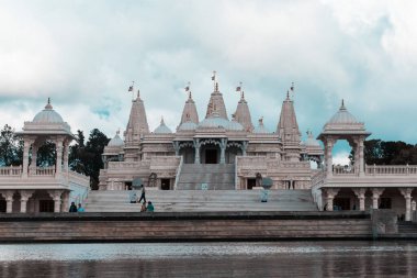 Atlanta 'daki Mandir Hindu tapınağının havadan görünüşü