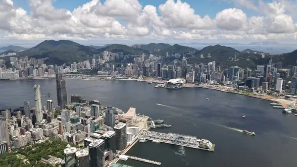 Panoramic Shot Dense Coastline Skyscrapers Cloudy Sky Hong Kong — Stock Photo, Image