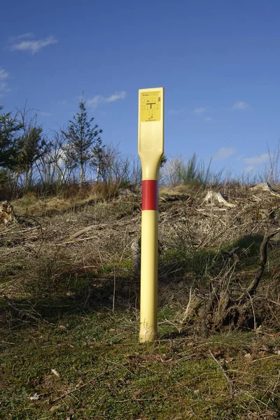 2022年2月23日 德国Nrw的Ruckersfeld 黄柱标志着地下天然气管道 供应安全 — 图库照片