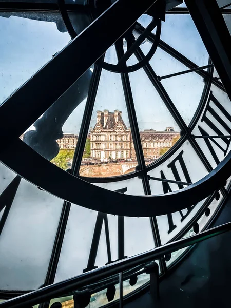 Tiro Vertical Paisagem Urbana Paris França Partir Dentro Relógio Enorme — Fotografia de Stock