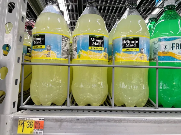 Augusta Usa Walmart Retail Store Drinks Minute Maid Liter Drinks — Foto Stock
