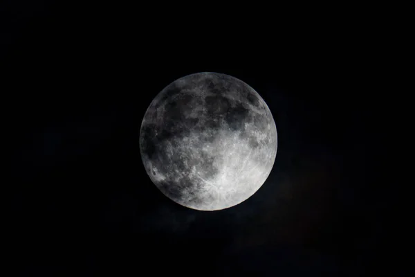 Lua Cheia Brilhante Céu Escuro — Fotografia de Stock