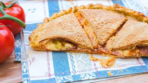 Traditional Pie Covered Pizza Baked Wood Wood — Stock Photo, Image