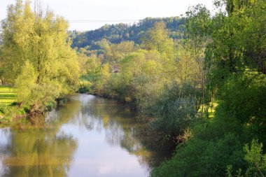 Hohenlohe, Almanya 'daki Jagst Nehri' nin güzel manzarası.