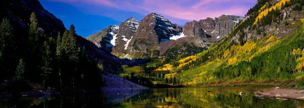 Panoramic View Elk Mountains Reflected Water Lake — Stock Photo, Image