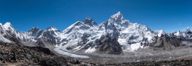 Panoramic view of Himalayas, Mt. Everest and Khumbu Glacier from Kala Patthar, Everest base camp, Khumbu valley, Sagarmatha national park
