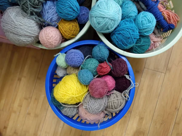 Colorful Balls Yarn Baskets Wooden Floor — Fotografia de Stock