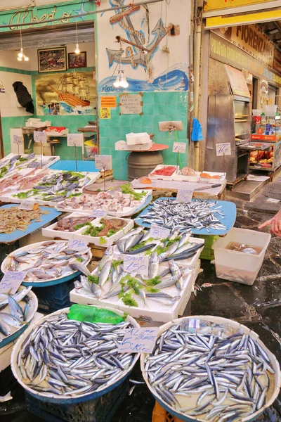 Balcão Vendas Peixe Mercado Popular Nápoles Itália — Fotografia de Stock