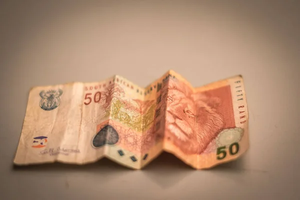 テーブルの上の古い南アフリカの銀行券の閉鎖 — ストック写真