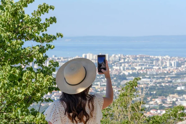 Caucasian Woman Standing Klis Fortress Taking Photos Coastal City Split — Stock Photo, Image