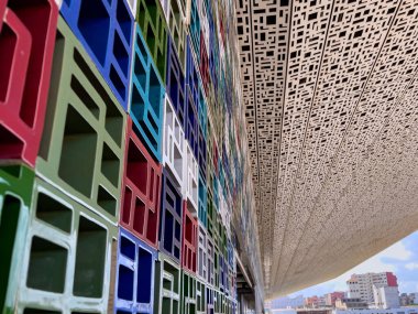 Casa voyageurs tren istasyonunun modern işareti.