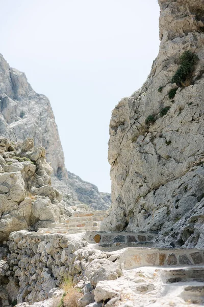 Vertical Shot Big Rocky Mountains Kourtaliotis Gorge Crete Greece Blue — Fotografia de Stock