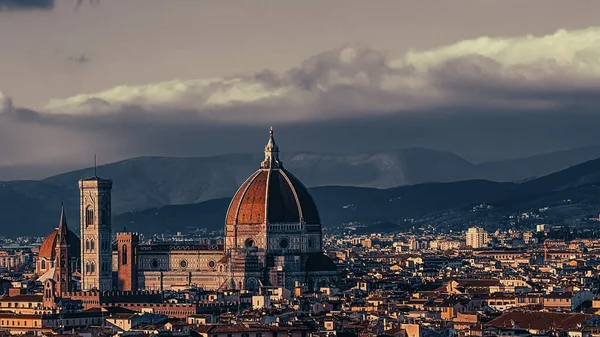 Scenic View Cathedral Santa Maria Del Fiore Florence Italy Cloudy — Stok fotoğraf