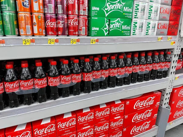 Augusta Usa Walmart Retail Store Drinks Coca Cola Section Neat — Foto de Stock