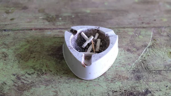 Closeup Shot Smoked Cigarettes Ashtray — Stock Photo, Image