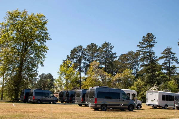 Augusta Usa Masters Golf Tournament 2021 Buses Lined Lawn — Stock Photo, Image