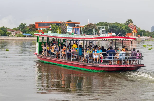 Transporting Passengers Ferry Boat Chaophraya River Bangkok Thailand Southeast Asia — Stock Photo, Image
