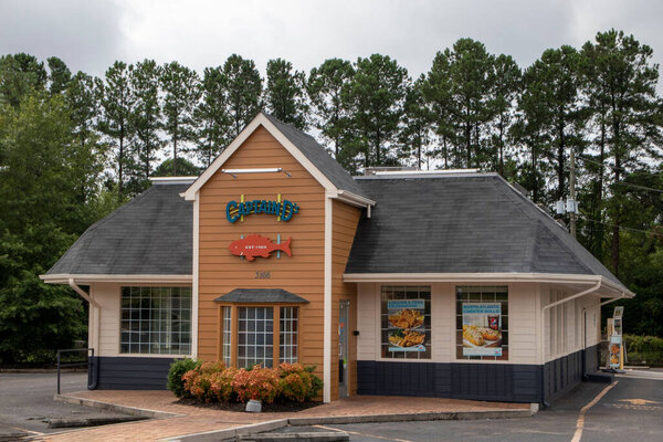 Августа, США - 07 19 21: Captain D 's restaurant Hwy 1
