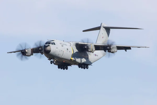 Royal Air Force Airbus A400M Military Cargo Aircraft Landing Graz — Stock Photo, Image