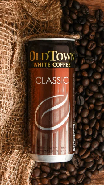 Plechovka Old Town White Coffee Studená Lahodná Káva Během Dne — Stock fotografie