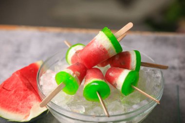 Karpuzlu dondurma, meyveli buzlu dondurma.