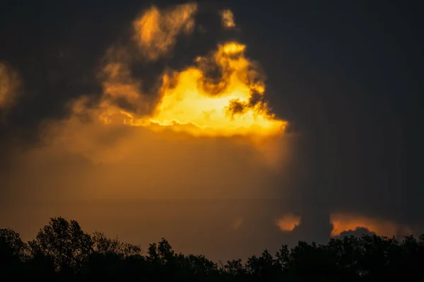 Cielo Dramático Con Nubes Ante Una Tormenta — Foto de Stock