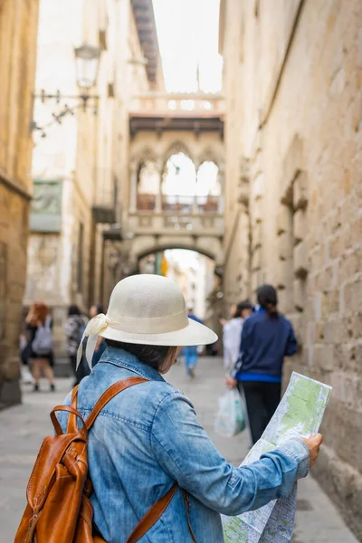 Latin Tourist Consulting Street Map Gothic Quarter Barcelona Spain Selective — Stock Photo, Image