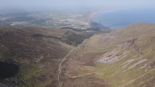 Aerial Shot Slieve Commedagh Mountains Newcastle County Northern Ireland — Stock videók