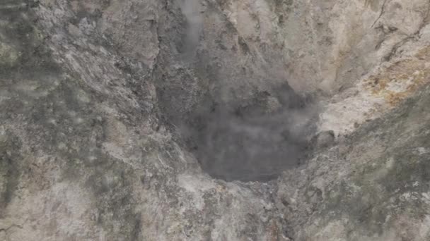Pękający Krater Wulkanu Wyspie Lucia — Wideo stockowe