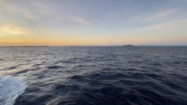 Seascape Footage Navy Blue Waves Taken White Boat — Vídeo de stock