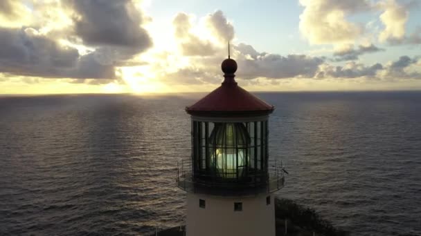 Aerial Footage Makapuu Point Lighthouse Hawaiian Island Oahu Sunset — Vídeos de Stock